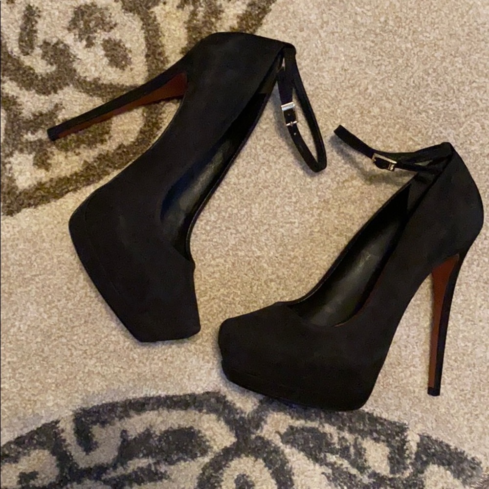 Schutz black man lay from pump heel size 8